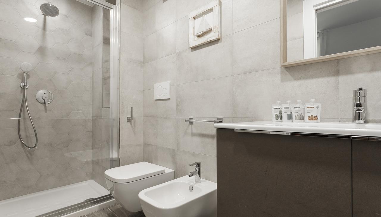 Italianway-Cadorna 10 Apartment Милано Екстериор снимка